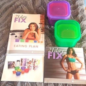 21 day fix Eating plan *Never Used*Everything is included. *Gift*Workout Shaker
